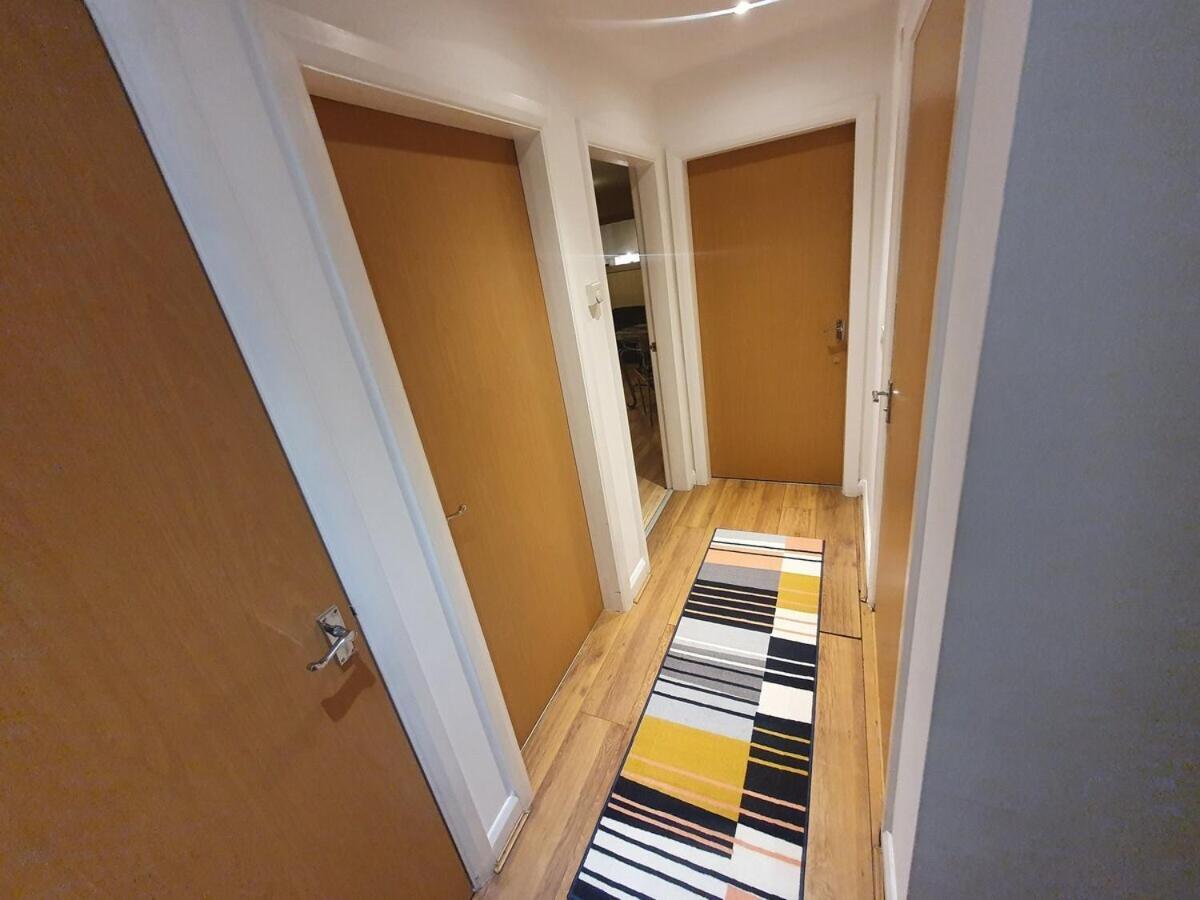 Two Bedroom Apartment, Free Parking, Close To Uclan And Free Wifi Престон Экстерьер фото